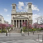 Bright & Spacious 3 Bedroom Flat For 6 In Paris By Guestready