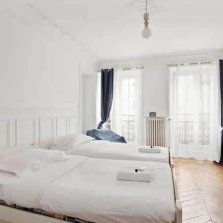 Appartamento Bright & Spacious 3 Bedroom Flat For 6 In By Guestready