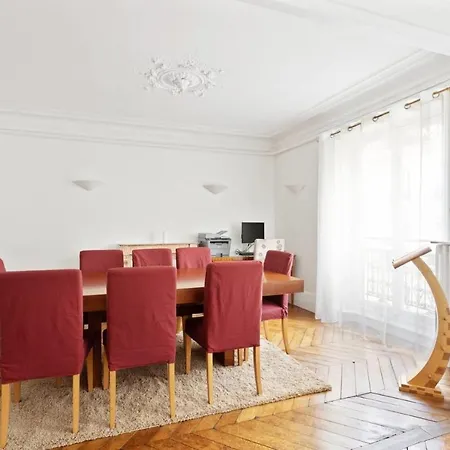 Appartamento Bright & Spacious 3 Bedroom Flat For 6 In By Guestready